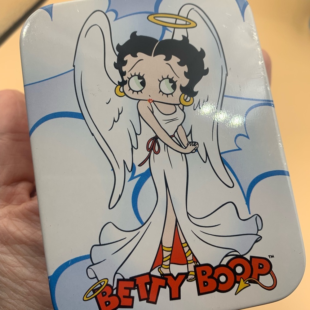SALE!! Betty Boop keepsake tin